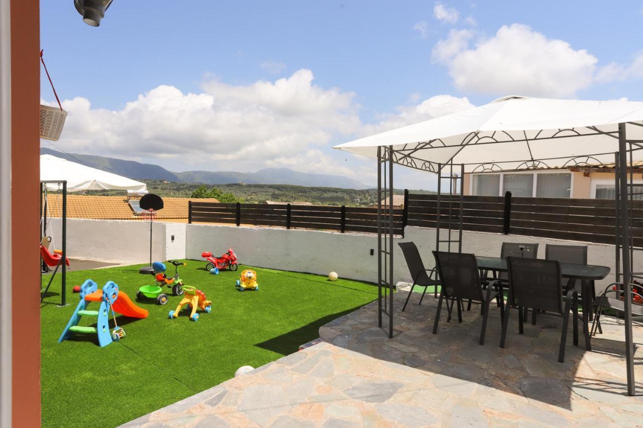 Family Country House-corfu Holidays Kanakádes